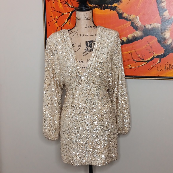 Retrofete Dresses & Skirts - Retrofete Aubrielle Dress In Champagne Size Small